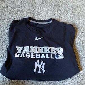 Nike xxl dri-fit New York Yankees short sleeve shirt